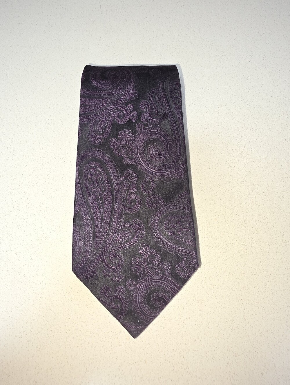 Dolce & Gabbana 100% silk classic neck tie Paisley purple black jacquard